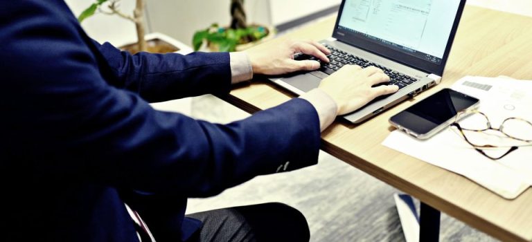 初任給ランキングから見るメーカー業界で自分らしい職場を選ぶ新時代の視点 初任給ランキングから見るメーカー業界で自分らしい職場を選ぶ新時代の視点