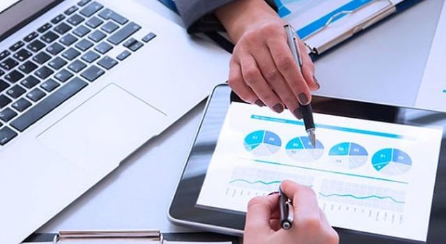 銀行の初任給が映すキャリアの本質と成長の視点を考える